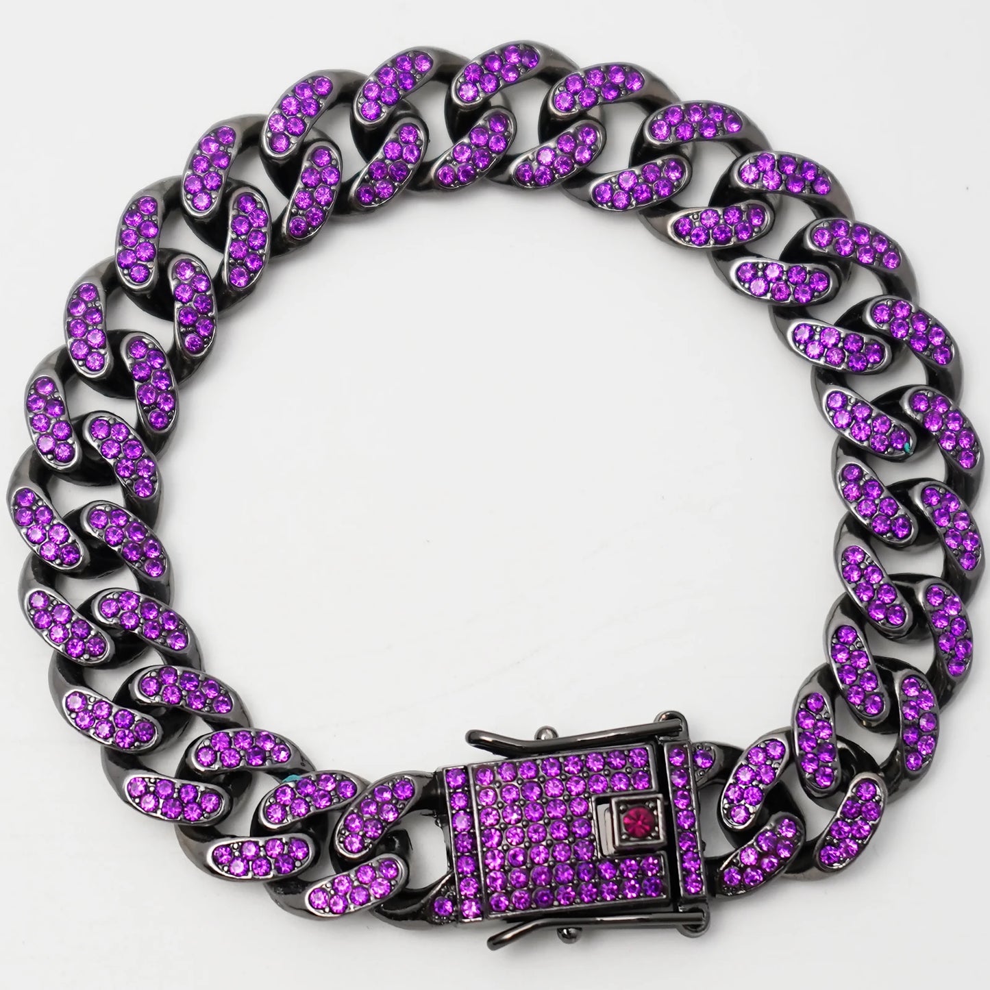 Purple chain collar for dog and cat
