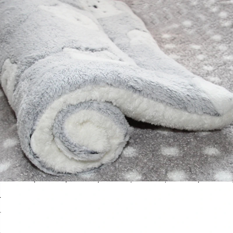 Large Flannel Dog Bed Sleeping Mat: Thickened Rug for Small to Large Pets