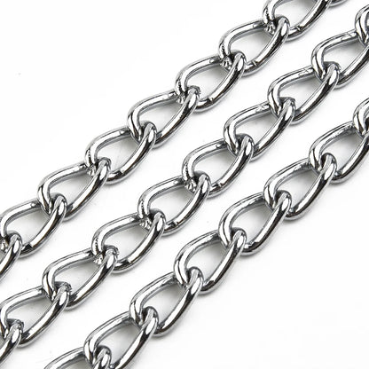Strong metal chain 