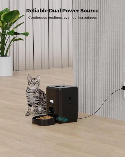 Dual power source automatic pet feeder
